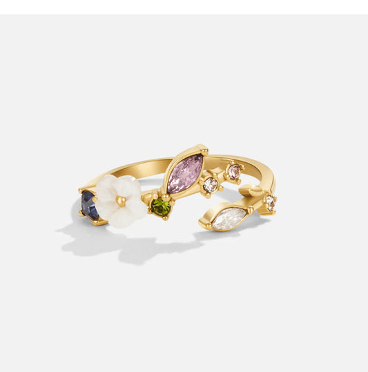Crystal White Blossom Ring Gold