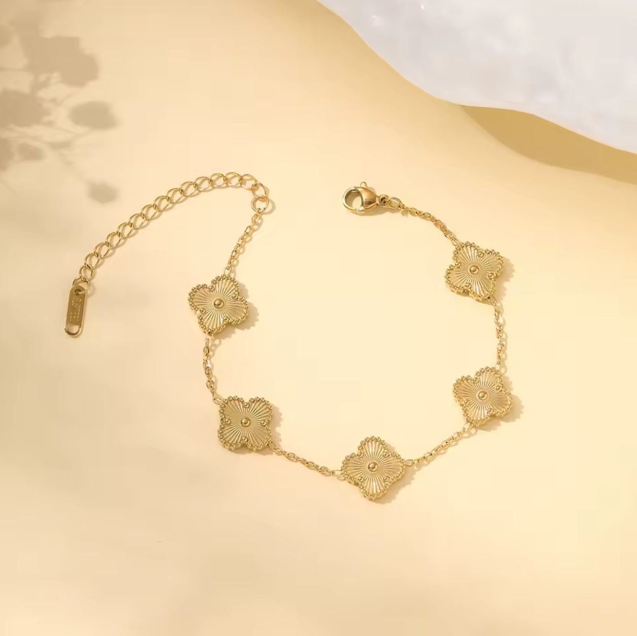Gold Four Leaf Clover Bracelet