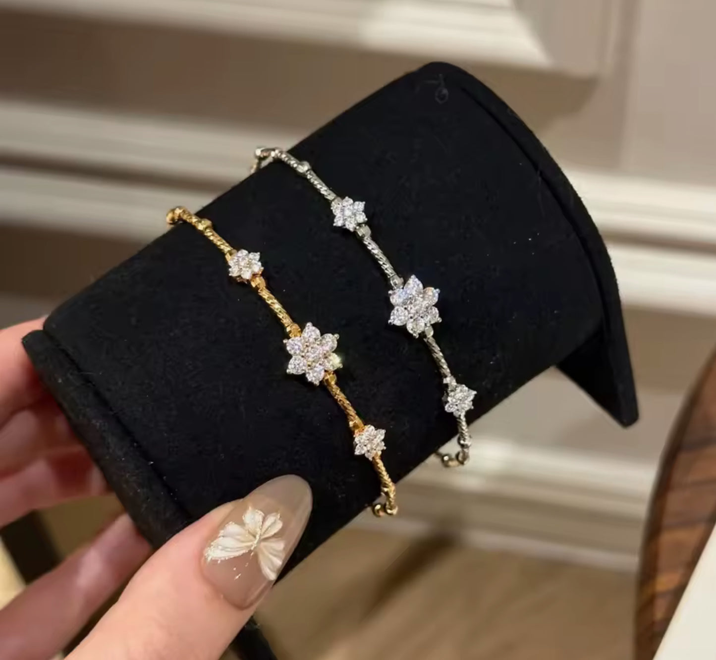 Luxe Snowflake Adjustable Bangle