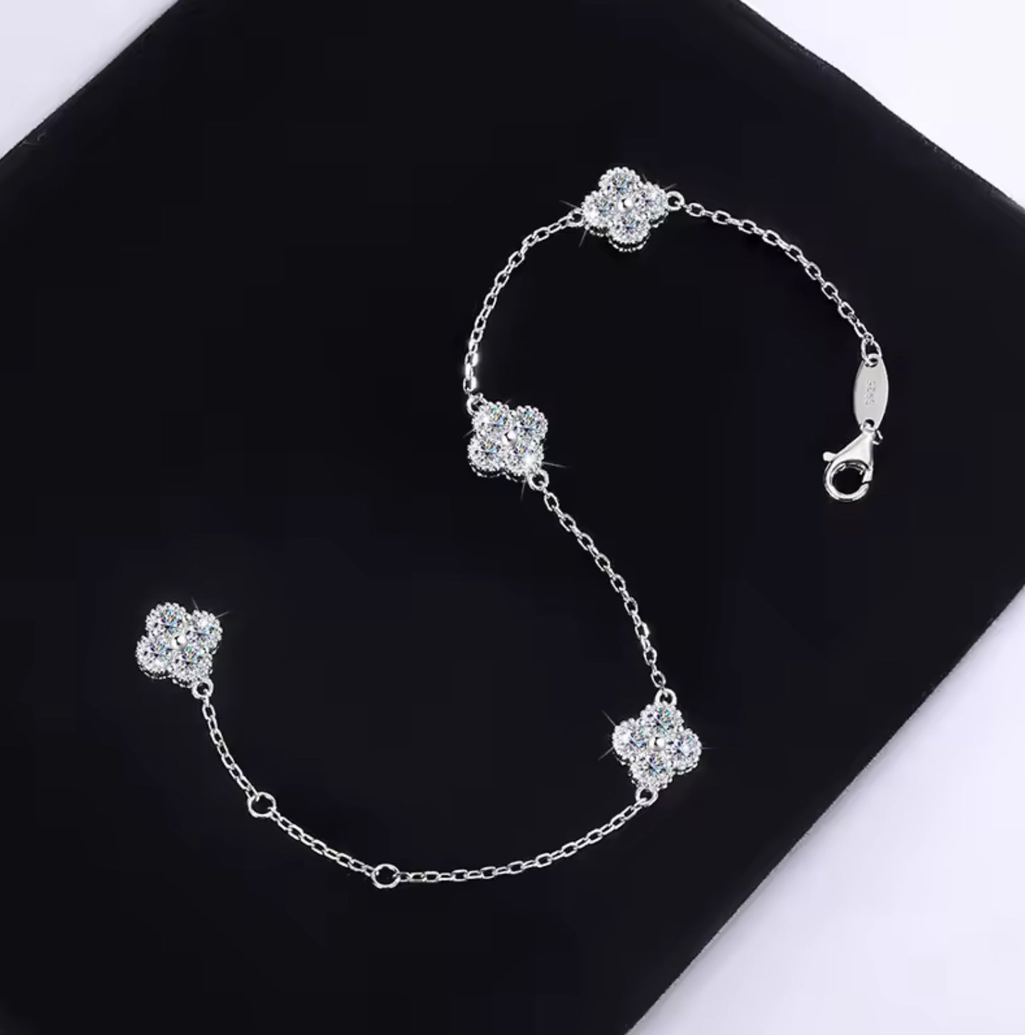 Luxe Silver Moissanite Clover Bracelet